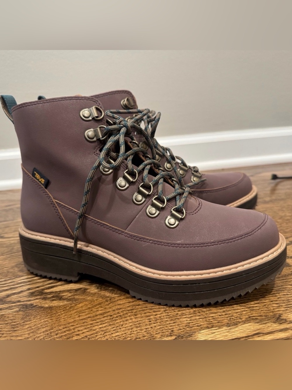 Teva Women's Midform Lace-Up Boot